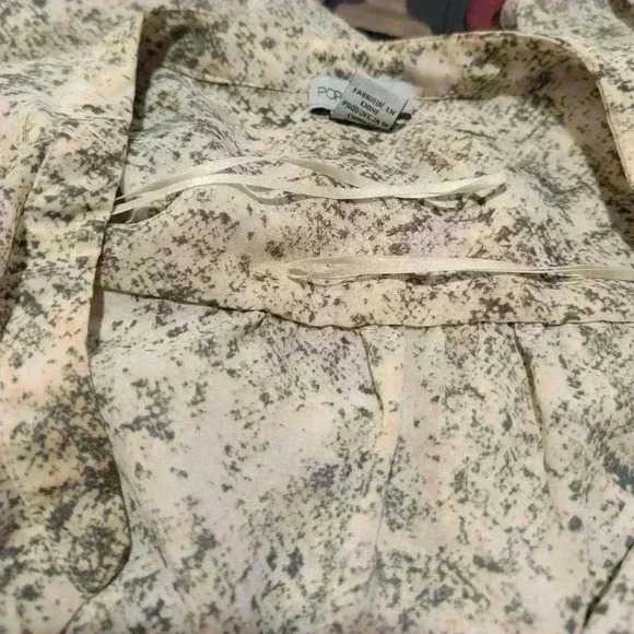 Women's Porophrase Top Sizes XL - Picture 10 of 10